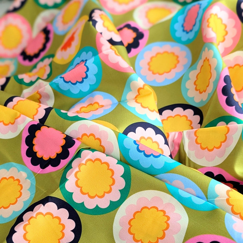 Daisy Chain Lawn | Sateen | Ready-To-Ship